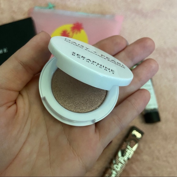 MAKEUP Bundle - Picture 5 of 12